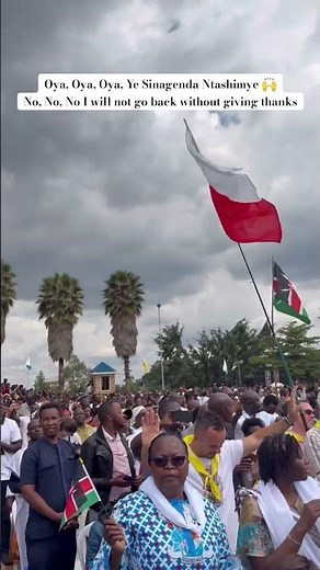 The best thanks giving song I have ever heard in Africa #SINOGENDA NTASHIMYE