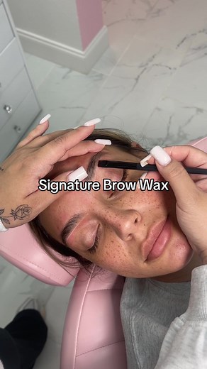 Simple & clean ✨ #brows #browartist #browtraining #browtutorial #esthetician
