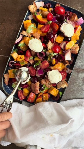 Late Summer Panzanella 🍒🍑 Full recipe in the comments 👇