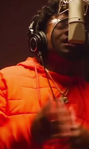 She's a Runner, She's a Track Star – Lyrics and Music Therapy