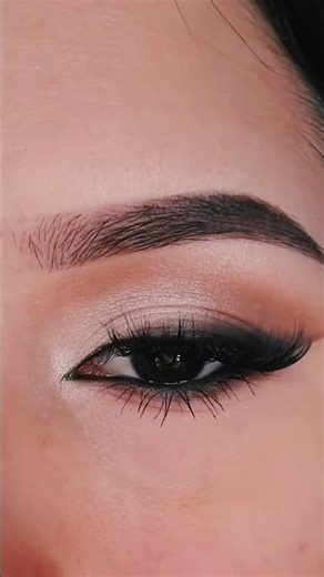 step by step eyeshadow tutorial | smokey eye makeup | hooded eyes makeup tutorial #makeup #shorts