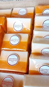 SAVON ECLAIRCISSANT GLUTATION #2000K POUR TOUTES LES PERSONNES QUI ONT BESOIN DECLAIRCIR LA PEAU EN TRAITANT TOUT CE QUI EST TACHES DIFFICILES DISPONIBLE DANS NOS BOUTIQUES : 📍 MARCORY GRAND MARCHÉ AVEC RÉDUCTION 10% 0789246122 📍 YOPOUGON CAFÉIER 0161333108 📍 ANGRÉ MAHOU 0748273070 / WHATSAPP | Cosmétique 100% Thaïlandais