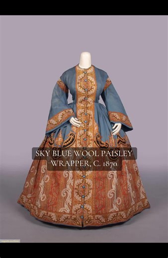 SKY BLUE WOOL PAISLEY WRAPPER, C. 1870 Up for auction on February 18th 2026 at 11AM EST at our online Midwinter Marvels: Museum Fashion & Textile Treasures sale! Sky blue wool twill wrapper with printed paisley motif, c. 1870. Provenance: The Valentine Museum. Catalog link in bio~> . . . . . #1800sfashion #victorianfashion #antiquefashion