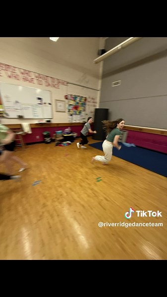 Dance team practice shenanigans 🤣🤣#fyp