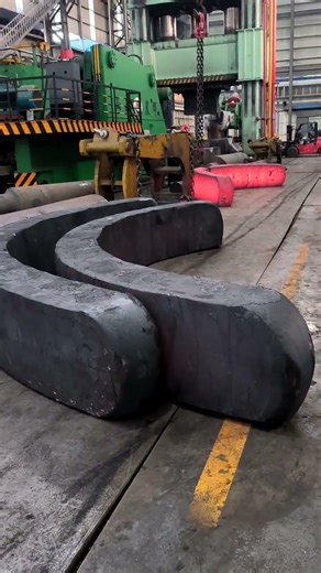 Dingxiang Forging Factory forges and processes 7-meter curved forgings - arc plates#Dingxi