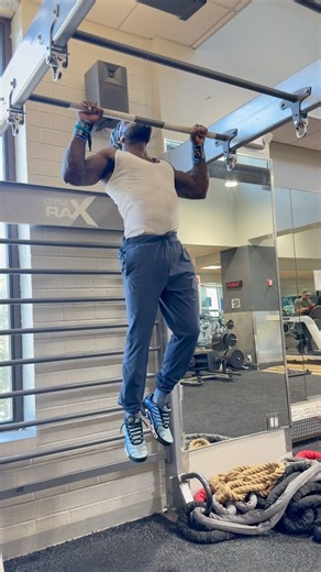 Get Stronger From Doing Pull-Ups 💪🏾🔥 #pullups #calisthenics #gym #fit #motivation #health #viral