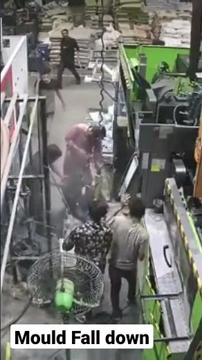 Heavy Accident during mould unloading