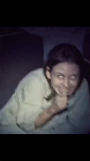 paranormal experts record a possessed girl😬