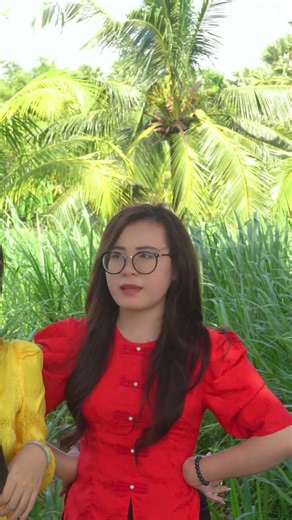 Gold thread hook | Country bumpkin returns to the village | Funny clip