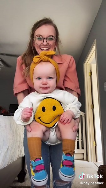 Ellie finally tried on some shoes!