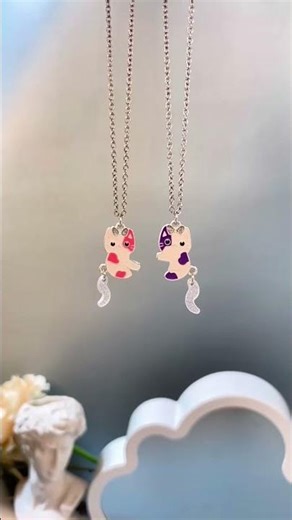 Best friend lockets and magnetic necklaces