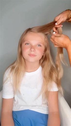 CUTE AND EASY FRONT TWISTS 💗 If you are looking for a super easy and pretty hairstyle, try this one out! These are front twists, and I always prep Victoria‘s hair with a hairstyling cream before I do this hairstyle (just to make it easier to twist the sections). It’s a really easy sequence and I walk you through it in this video. Let me know if you try this one! This is one of Victoria‘s favorites, too! . I share all of the hair products that we love and use in my stories and also in my highlig