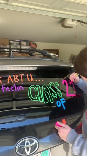 Senior Car Decorating Ideas for Graduation 2022