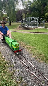4007 electric loco speeding towards the station- Orange Society of Model Engineers | 5" Gauge NSWGR Z17