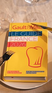 📣 Guide France Gault&Millau 2026 Cette année encore, nos enquêteurs ont parcouru la France, arpenté des cuisines, échangé avec des chefs, découvert des maisons de quartier comme des tables d’exception. Douze mois de rencontres, de dégustations et d’histoires partagées… pour vous offrir le meilleur de la scène gastronomique française 💛 👉 2 100 établissements sélectionnés : des adresses sincères, exigeantes ou audacieuses, toutes choisies pour l’expérience qu’elles font vivre 👉 80 tables d’exc