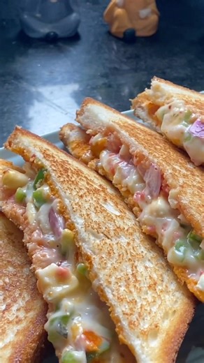 Veg Cheese Sandwich 🥪 | Street Style Crispy & Cheesy Sandwich Recipe 🔥 | Easy Breakfast Recipe