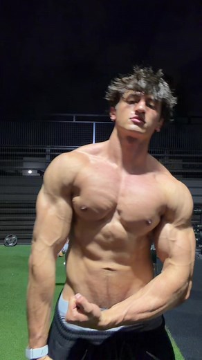hunter (@hunter.fitt)’s videos with suara asli. - Dezalyr