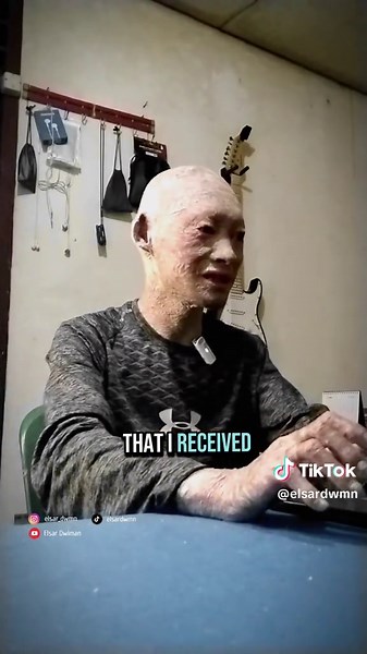 the laptop was the most essential tool for me to learn and practicing my song producing. I have to wait, hopefully sorted out soon, and I hope you don't mind to sitting here and waiting with me. apart from that, thanks to my friends for the new gears: 1. Kim Mickey 2. The one that seek no credit but I will cherish in my heart forever. ❤️ #artist #laptop #newartist #gears #gift #music #singer #singersongwriter #producer #foryourpage #dearHOPES #elsardwmn #fy #fypage #xybca