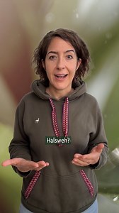 Salbei ist ein echter Klassiker bei Halsweh: wirkt antibakteriell, beruhigt Entzündungen und stärkt die Schleimhaut. Salbeitee gurgeln ist ein bewährtes Hausmittel bei Halsweh - warum du dabei unbedingt zu Arzneitee greifen solltest, erfährst du im Reel 👆 👉 Welches Hausmittel hilft dir am besten bei Halsweh? Schreib’s in die Kommentare! | Salus