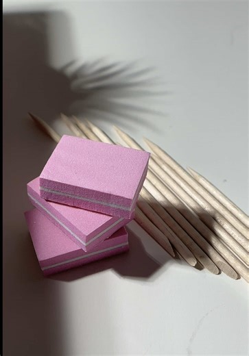 this is your sign to stop overfiling your nails 👀 if the gel forms are good, you don’t need to fight the shape after curing. just pop them off… and the structure is already there ✨ soft pink, perfect balance, clean square. would you wear this length? 🤍 #dualforms #buildergel #structurednails #gelnails #squarenails