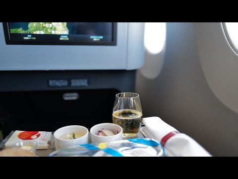 Japan Airlines First Class | Tokyo to Sapporo