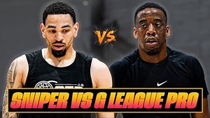 Dooley vs G联赛职业球员Zeke！！！💥💥Zeke看着体型小一号但对抗居然这么猛！