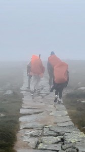 💨: 120 km/h 📍: Low Tatras 🥾: SNP 🎥 @out__vibes #tatry #snp #tatry_official #piatok #summerwinter #sneh #lato #sierpień #august #góry #wysokietatry #surprise #omg #reelsvíral #trending #winter #winterishere #tatrzanskiparknarodowy #zakopane #lowtatras #slovakia #poland | TATRY