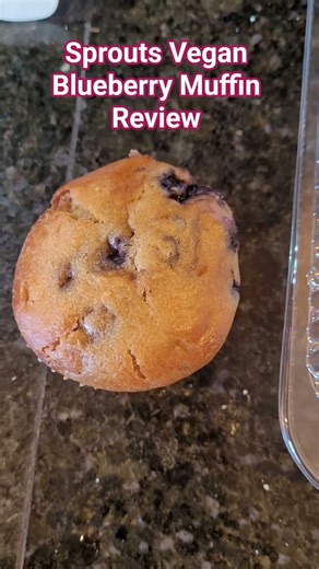 Review: Sprouts Vegan Blueberry Muffin- My husband's favorite. #sprouts #veganfood #blueberrymuffin