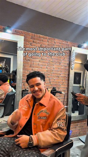 AWorrld | I never lie😂 Well, if u are coming to Barcelona text me for skipline, free vips and more!!!🥳✅ 💈Send me DM if u want to know where is my... | Instagram