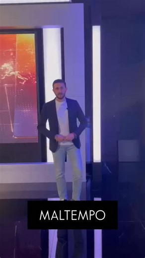 MICHELE CONENNA - Tecnico Meteorologo on Instagram: "Buongiorno. Anche oggi ombrelli aperti, piogge sparse. E per il weekend? Ancora #maltempo, specie domenica. In diretta alle 07,45 tutti i dettagli e alle 09,00 a Mattino Norba"