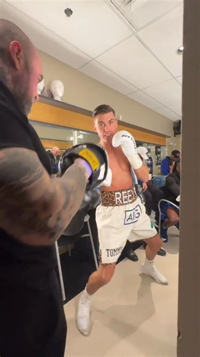 This weekend last year! 😮‍💨 The bumblebee gonna fly no matter how Long it takes. No matter who says it’s not possible 😊 #boxing #mma #hype #fight #showtime | Lee Reeves