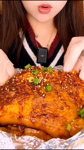 Devious whole chicken asmr eating 😋#asmreating #shorts #mukbang #chickeneatingshow #asmr