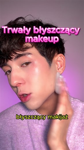 Jak kpop idolki mają błyszczący makijaż, tańcząc na scenie? 🤔 . Produkty: Płatki do twarzy: @numbuzin No.5 Glutathione Vitamin Concentrated Toner Pads Podkład: @Lancôme teint idole ultra wear Róż: @fwee blurry pudding pot Korektor: @RimmelLondonPL multitasker Setting spray: @NYX Cosmetics Polska marsh mellow setting spray Soczewki: @TTDeye Colored Contact Lens trinity brown peach blue . . . #makeup #sajgoneczki #kpop #makeuptutorials