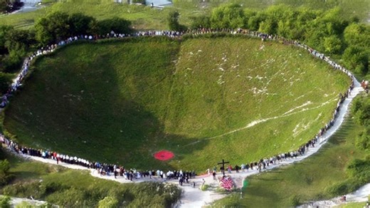 The underground explosion that erased an army