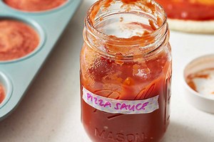 Homemade Pizza Sauce (No Cooking Required!)