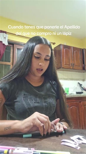 Cómo poner apellidos en útiles escolares