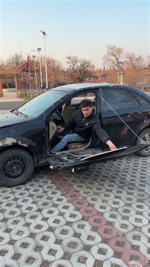 Creative DIY Car Door Fix – Turning Damage into a Smart Solution 🚗🔧