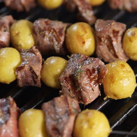 Steak And Potatoes On A Stick is the easiest way to cook and serve the classic combo. Full recipe: http://dlsh.it/z5kad2x | Delish