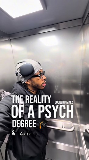 Anybody else still dk how to use SPSS 🙋🏽‍♂️🙂 #psychology #uni #university #Vlog #lockedinmalz