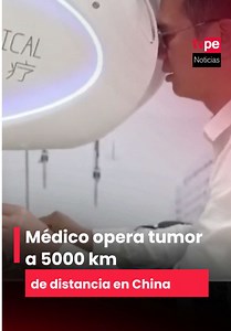 🤖 Un cirujano en Shanghái logró extirpar un tumor pulmonar a un paciente ubicado a más de 5000 km, controlando un robot quirúrgico en tiempo real. 🏥 🌟 Este avance marca un hito en la medicina moderna, demostrando que la cirugía remota ya es una realidad y podría revolucionar el acceso a tratamientos especializados. #TecnologíaMédica #CirugíaRemota #Innovación #China #TVPerúNoticias