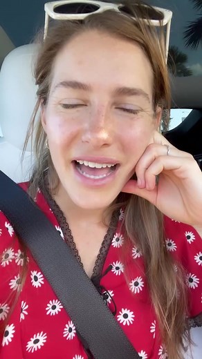 We are so excited to welcome Caroline Jones to the #Smokeout2023 stage! She first opened for Zac Brown Band in 2017 and officially became the first & only female band member in 2022. Catch her solo set & celebrate #10YearsofSmokeout with Caroline Jones on Sunday, July 16th! 🎟 : windycitysmokeout.com | Windy City Smokeout - Country Music & BBQ Festival