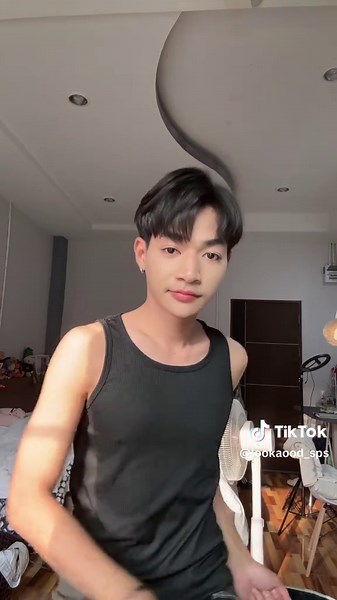 สนิทกับร่างกายตัวเองกี่โมงงงง👊✨ #ฟีตtiktok #fupシ #มมส #คลิปเต้น #โลกของเกย์