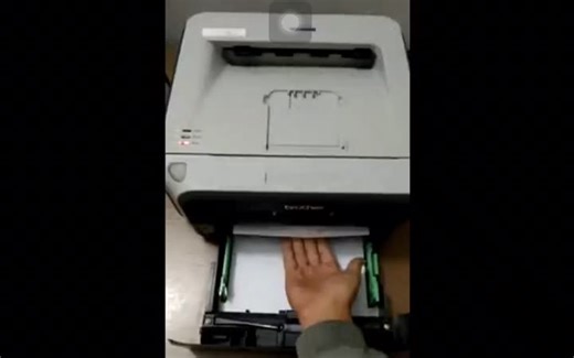 兄弟2140，2240，2240D打印机卡纸取出办法