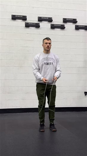 How you start makes all the difference The quicker you can get into the correct jumping position the better. Swinging your arms wide or lifting the hands up just makes it harder to get back into the right position. If you are looking for a new @rxsmartgear rope I recommend checking out the RapidFit adjustable rope. Use my code MONROEMILLER for an additional discount at checkout! | Monroe Miller