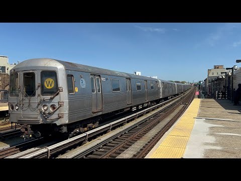 BMT West End Line: (D) Local and (W) Express Trains @ 55th Street (R46, R68)