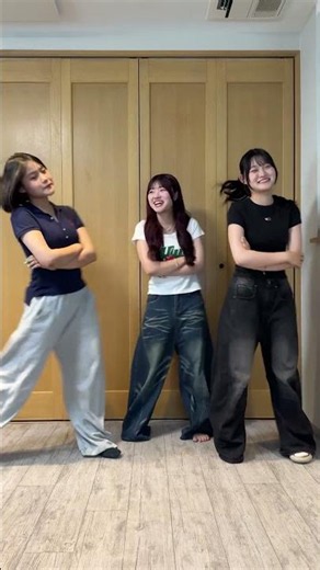 【即興ダンス】3姉妹でTikTokで流行ってる曲を踊ってみた！#Shorts
