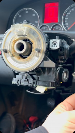 9.3K views · 1.6K reactions | Programmation toute clé perdue Volkswagen Touran  | Servix Carrefour Bourges | Facebook