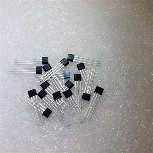 Electronic Components 49E Hall Element OH49E SS49E Hall Sensor Hall Effect Sensor NewオリジナルIntergrated Circuit