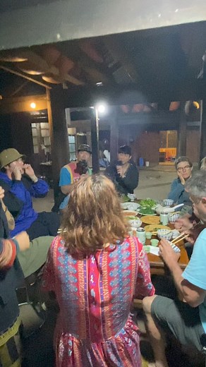 23K views · 600 reactions | Nam diễn viên ,ca sĩ nổi tiếng của hàn quốc jung-woo ghé nhà Mẩy kim để ăn tối và trải nghiệm tắm lá dao . | Mẩy Kim Dao Đỏ | Facebook