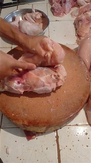 how to fillet a whole chicken for meal prep #cuttingchicken #butcher #chicken